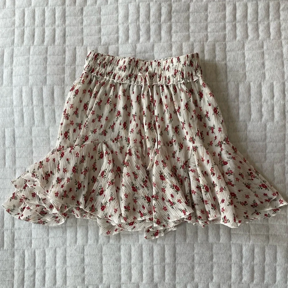 NEW Shein mini skirt with elastic waist, new, size Small - Picture 2 of 7